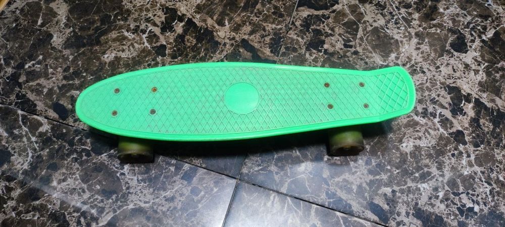 Срочно продаю Ролик и скейт