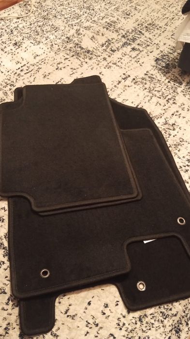 Продам полики новые