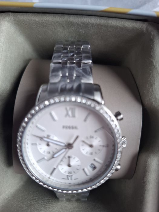 Нов дамски часовник Fossil
