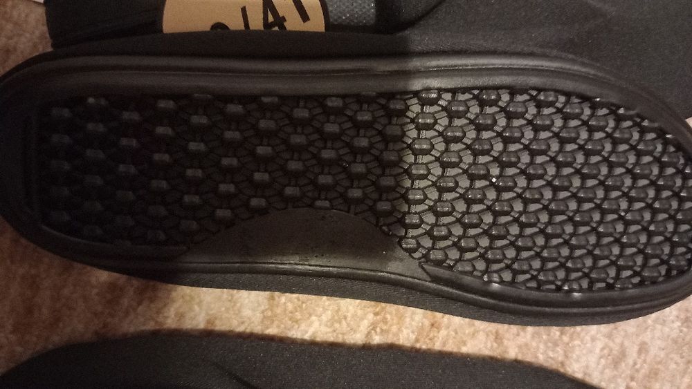 Нови аква обувки номер 40/41