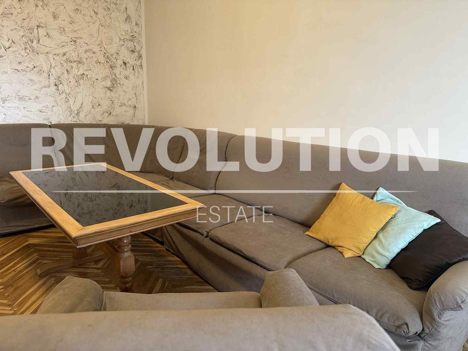 Дава се под наем Двустаен апартамент в Пловдив, Младежки Хълм - 75 кв.м за 409 € - Снимка #2