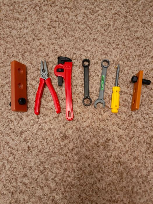 Продам детский набор инструментов