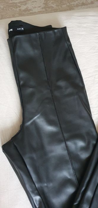 Pantaloni damă din piele ecologica