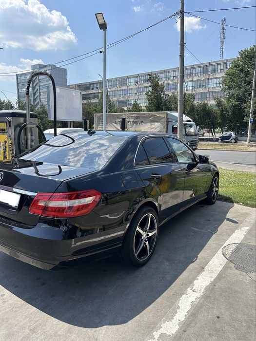 MERCEDES-BENZ E-Class 2012 — imagine 2