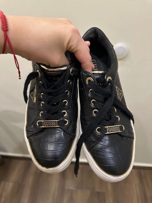 Обувки guess , номер 37