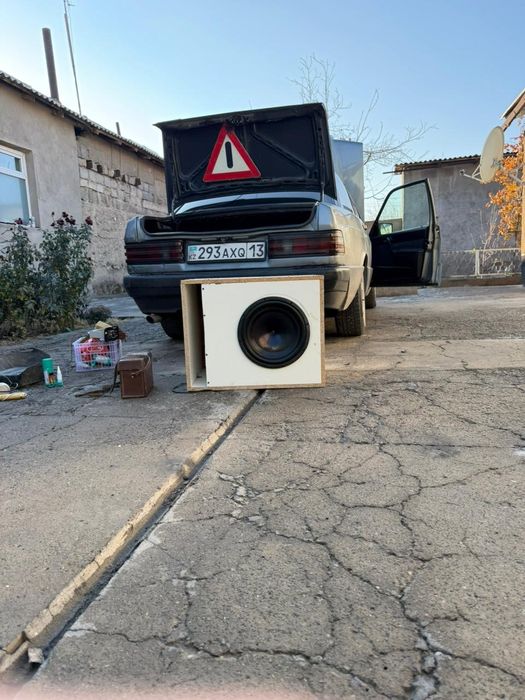 продам сабвуфер срочно