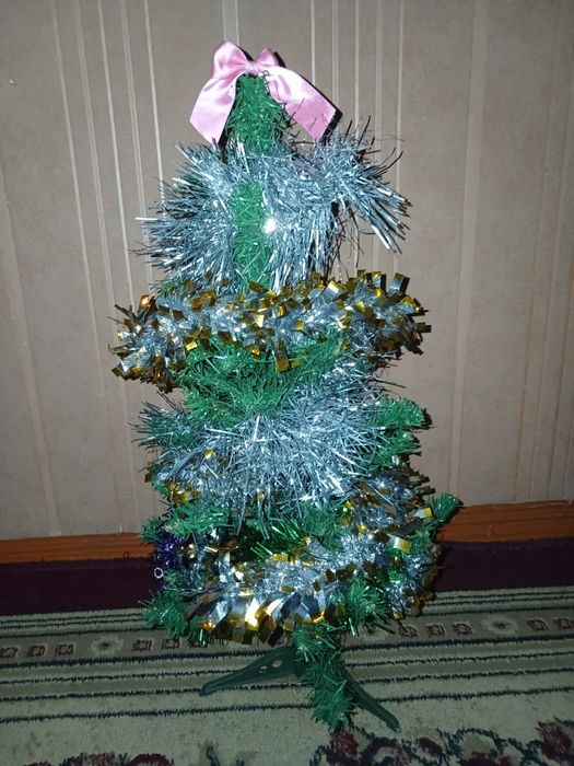 Ёлка  2000 тенге