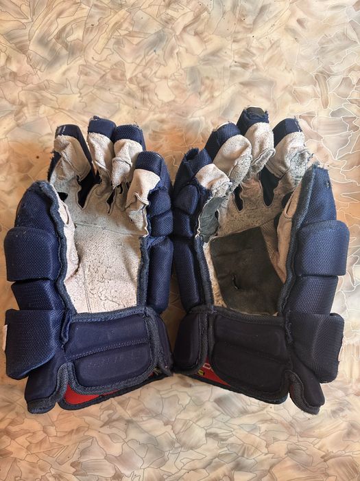 Перчатки хоккейные bauer