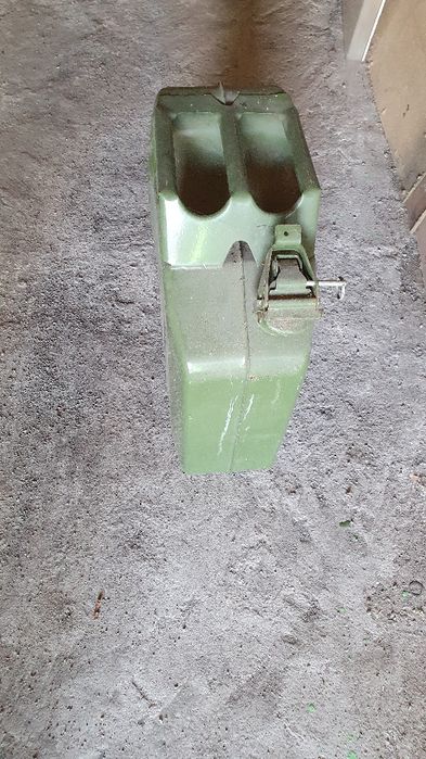 Канистры металлические 20л, б/у, 2 шт