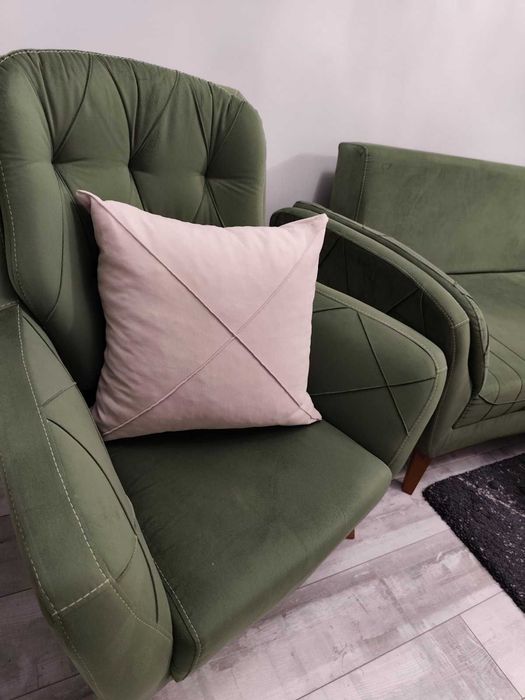 Разтегателен диван с кресло