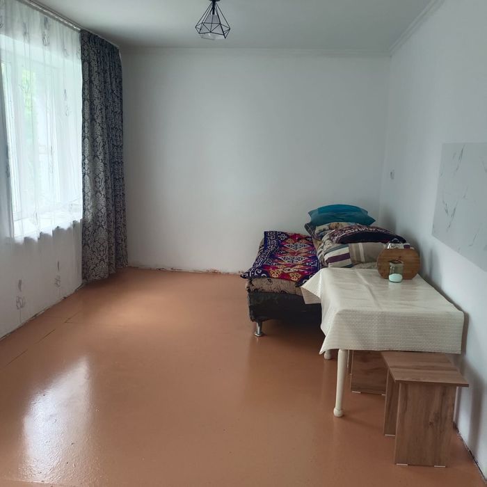 Комната жалга берем . Турген ауылында.50 ты + кварп