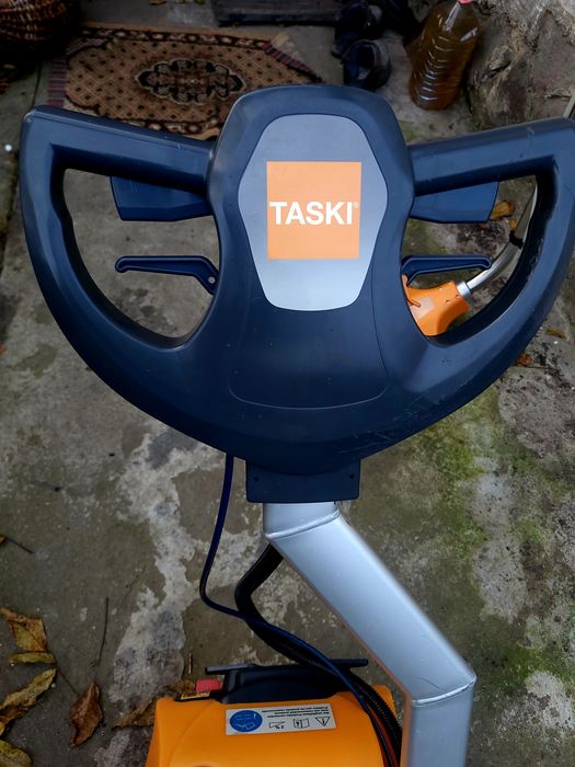 Masina pt pardoseli / Taski 350