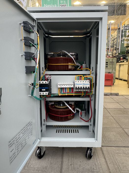 STABILIZATOR napryajeniya ANDELI-SVC-30kv 380V QR-kod Original