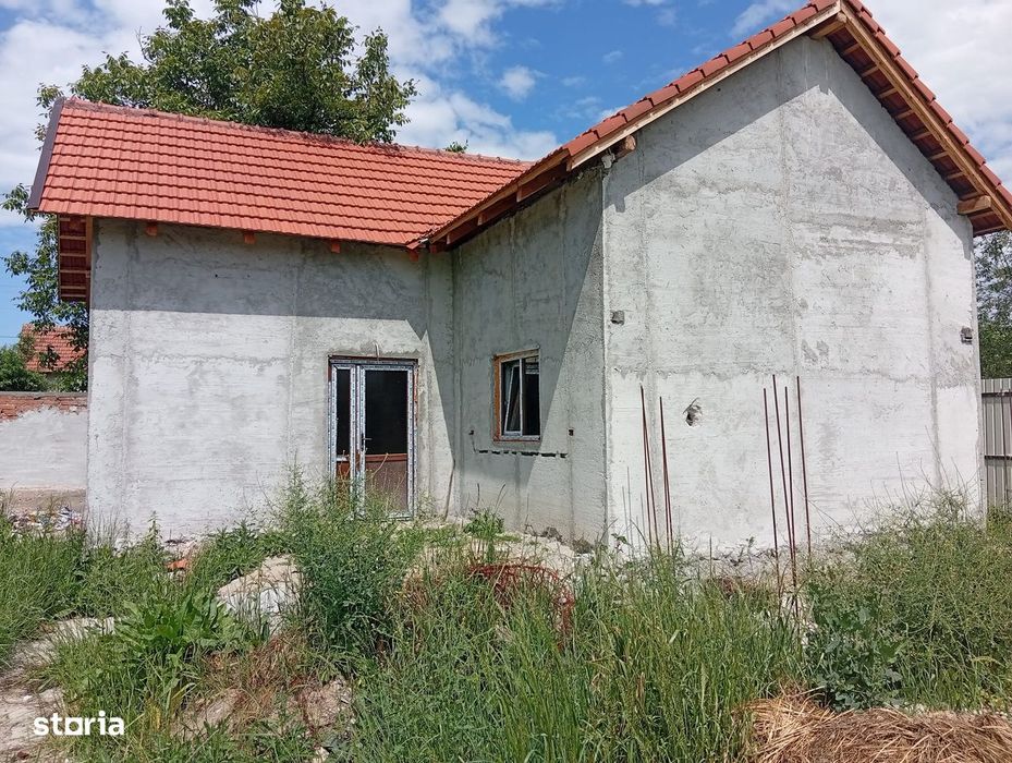 Casa de vanzare in comună Bârsa