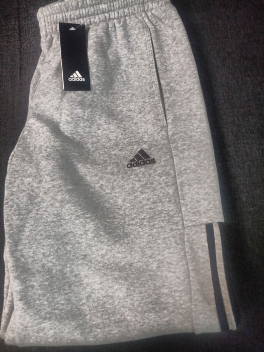 Нова Адидас солница - Adidas