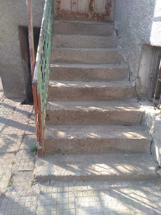 Кърти чисти извозва, къртене и извозване на строителни отпадъци