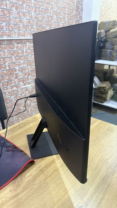 Продам  как новый монитор 27 FHD IPS sotiladi