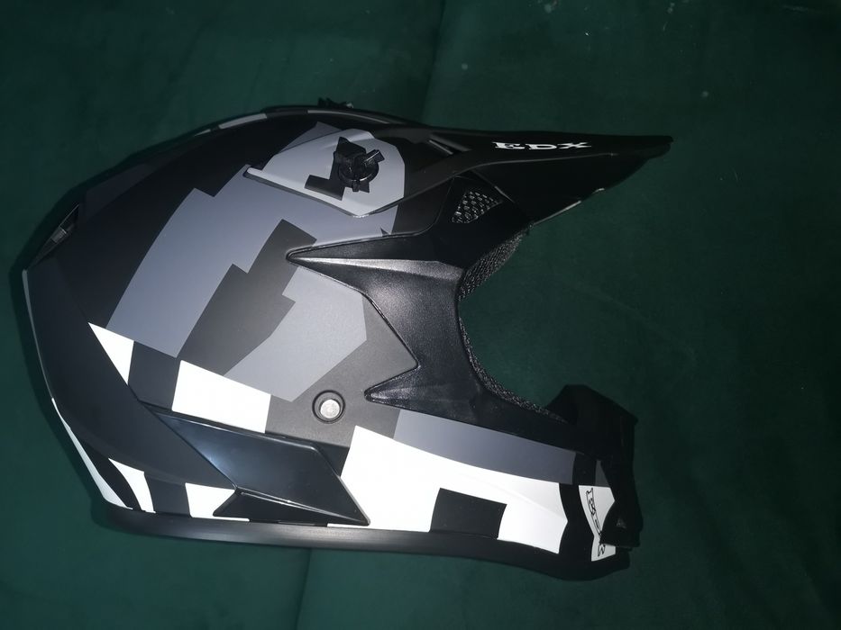 Cască trotineta/motocicleta noua L