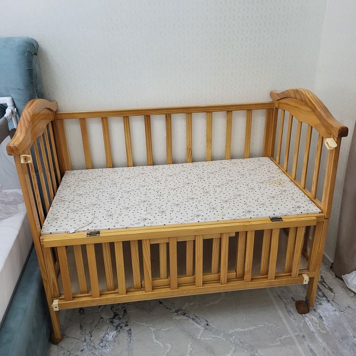 Продаётся манеж-кроватка