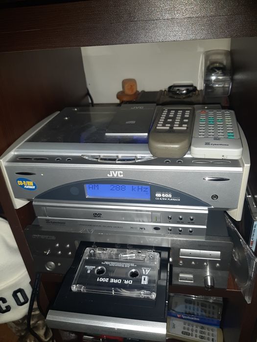 Jvc radio cd  sistem audio JVC