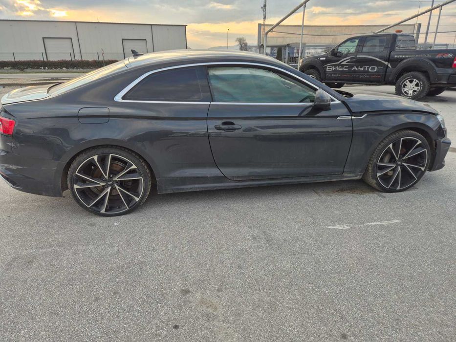 AUDI A5-на части