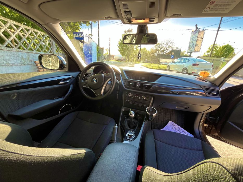 BMW X1 2011 — imagine 5