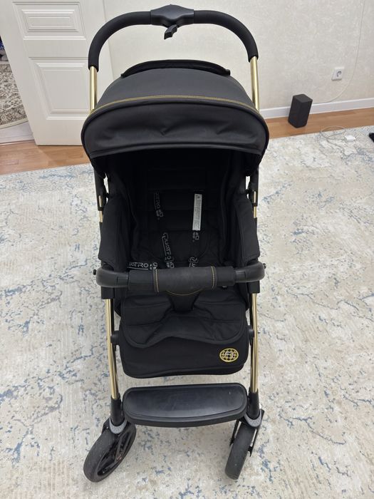 Продам прогулочную коляску- «книжка»