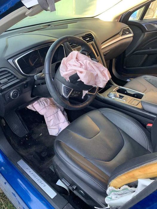 Комплексно възстановяване на всякакъв вид гръмнали аирбаг, еирбаг, airbag  на волан, щори  ,колани Деблокиране на  airbag централи