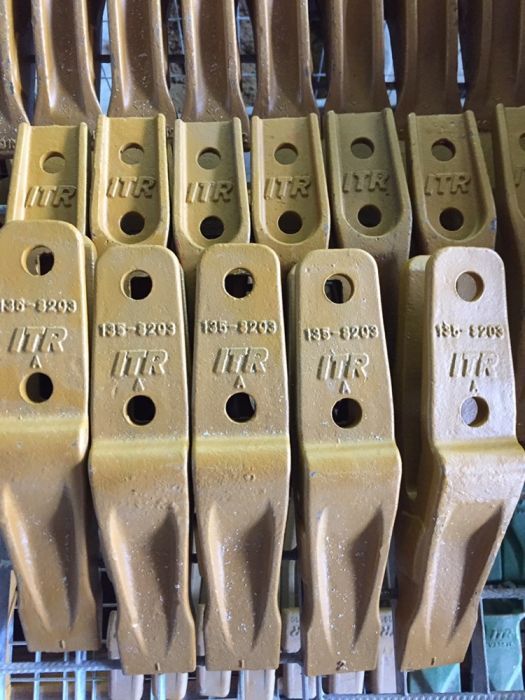 Dinte buldo Caterpillar 422 424 428 432 1358203