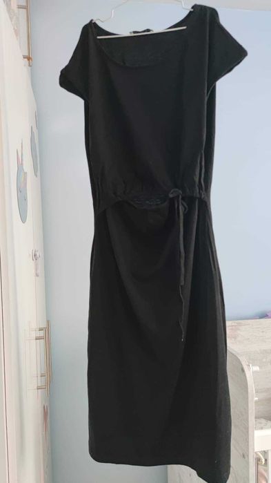 Дрехи за бременни и кърмачки