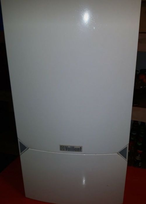 Vand Centrala termica de apartament,marca  VAILLANT