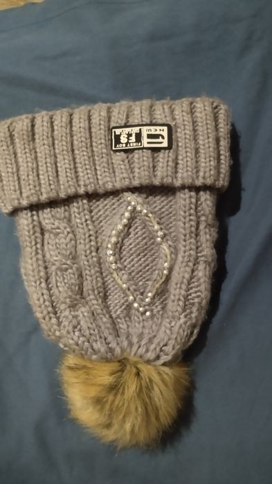 Продам Женские шапки