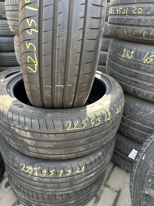 Set anvelope vara 225/45/19 GoodYear dot 2021