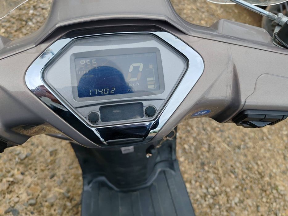 Scuter 49  cm  BSK LEON  fără permis
