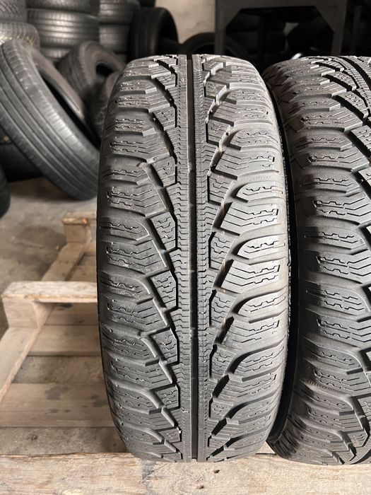 2 anvelope iarna 195/60/15 , uniroyal , 6.7 mm