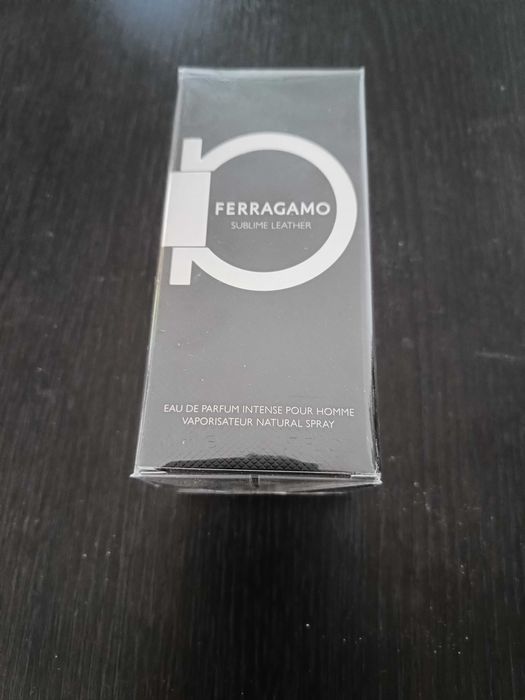 Apa de parfum Ferragamo Sublime Leather barbati 50 ml