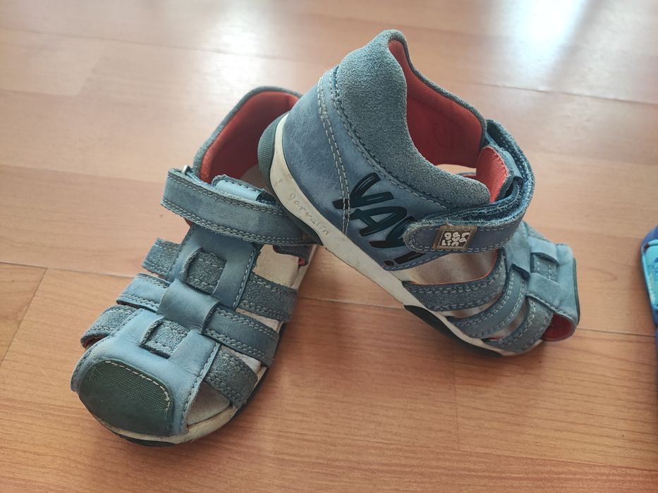 Детски сандали и чехли различни размери