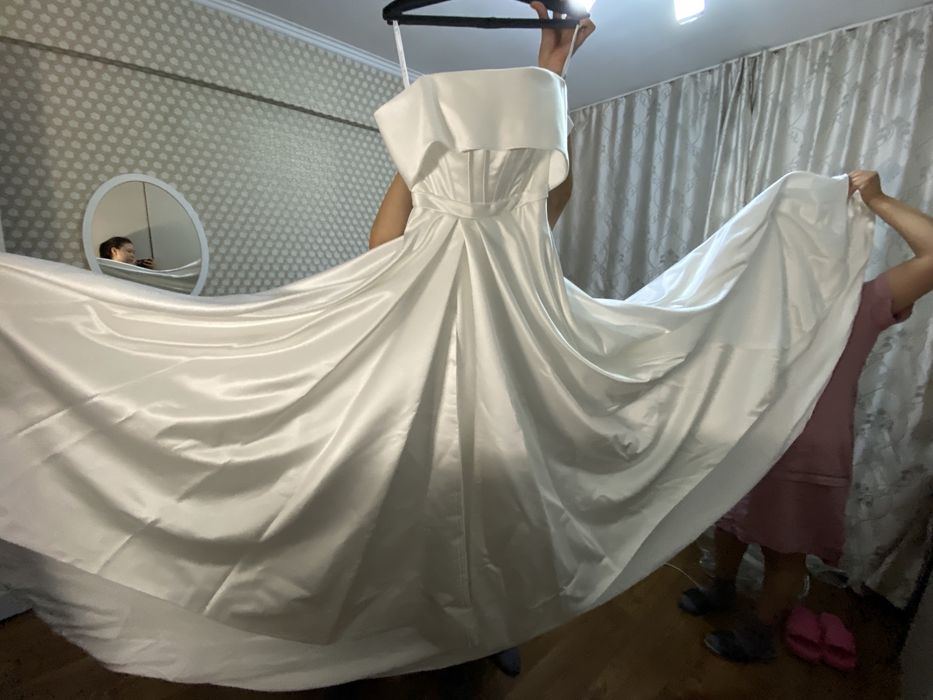 Свадебное платье