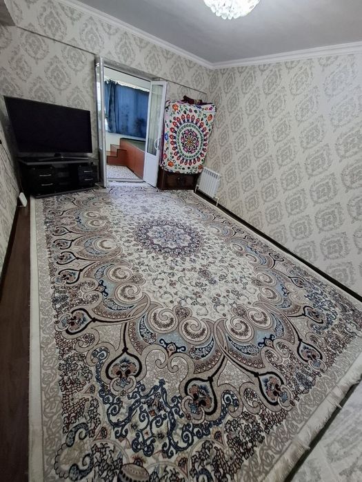 Продаётся 3 -х комнатная квартира  на Сергели Янги Хаёт  8 курилиш 39