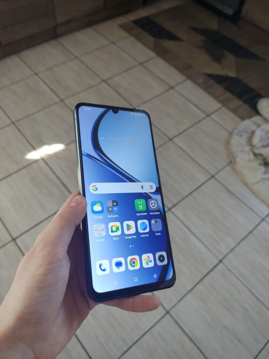Продам телефон Realme