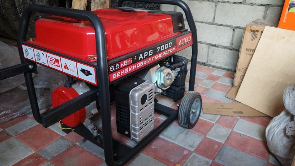 Бензогенератор 5кВт ALTECO APG7000