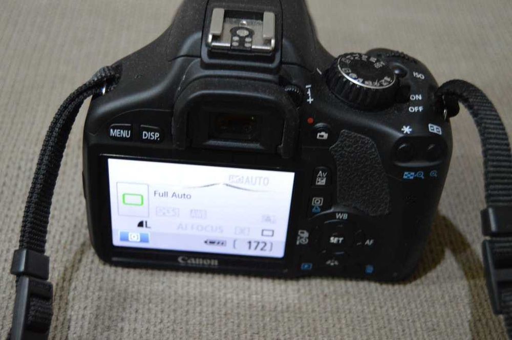 Kit Canon EOS 550D + Obiectiv 18-55mm IS + Card 8gb | Doar 3242 Declanșări!