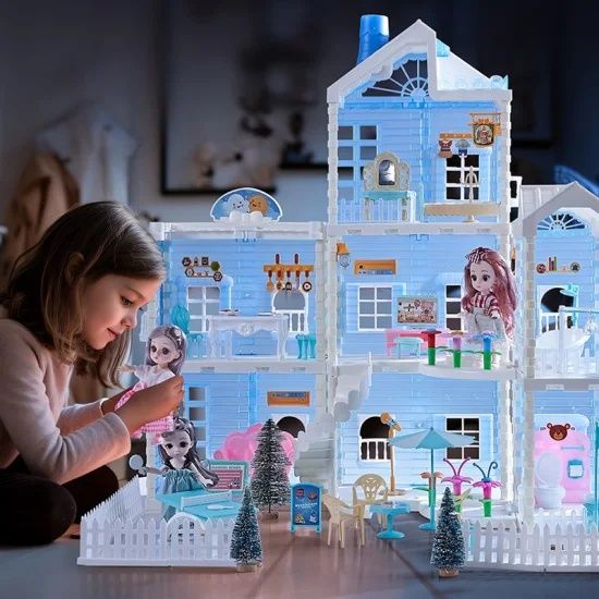 Кукольный Домик  с Куклой