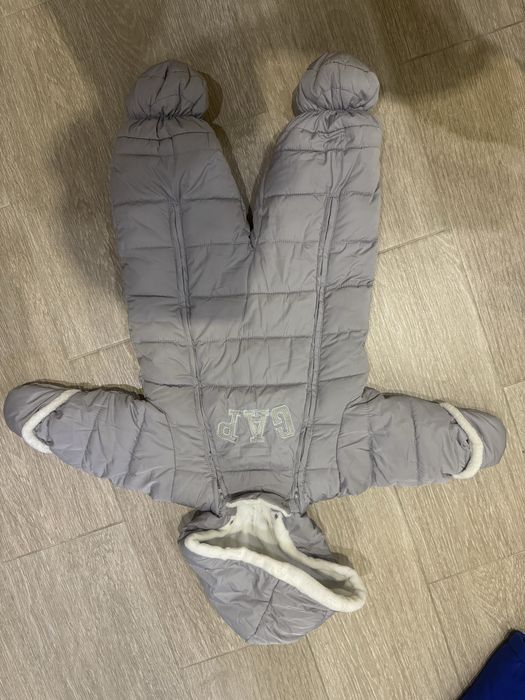 Продам детские теплые вещи