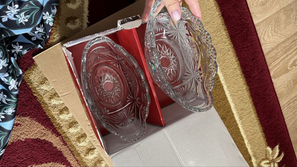 Продам конфетницы комплект