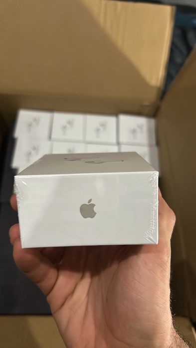 Airpods  pro 4,Airpods pro  3 ЧИСТО НОВИ