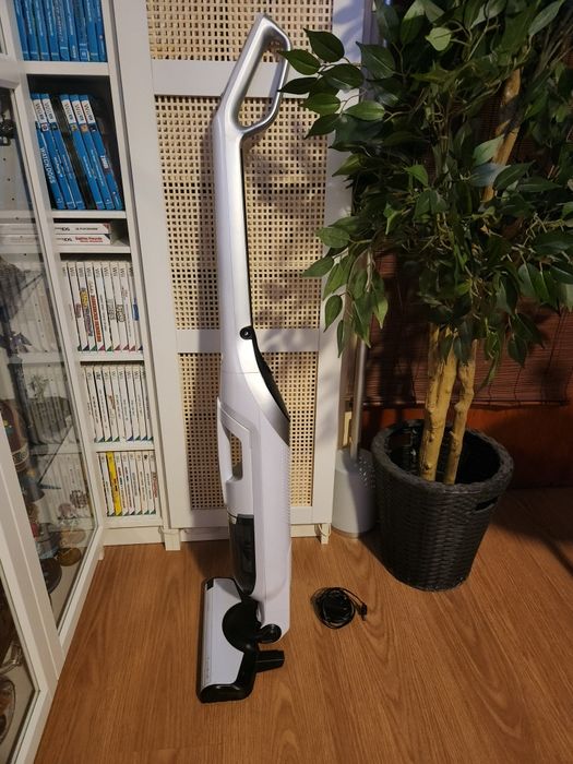 Aspirator cu acumulatori Bosch Flexxo