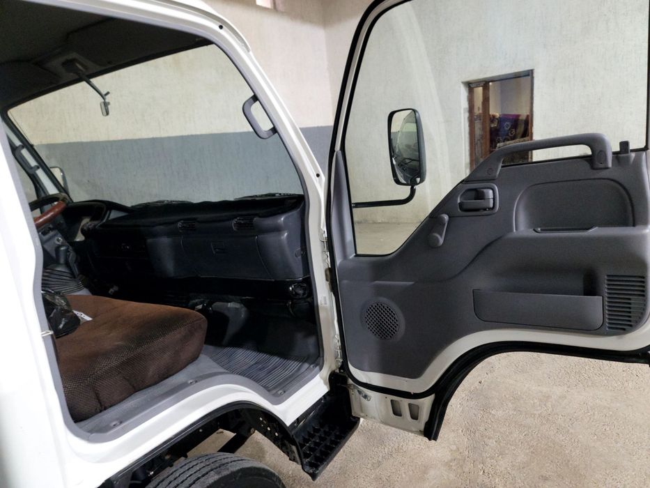 Йили 2020 босиб отган масофаси 7.000 км йанги исузу