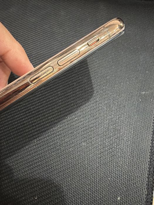 Продам Iphone XS 64gb