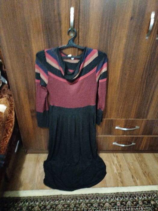 Платья женские, разные